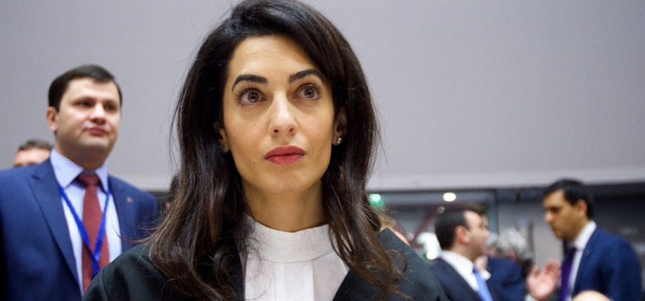 Amal Clooney b0ac0b8d-3d89-4bf3-832c-41a064f3382a-2060x1236