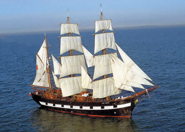 Jeanie Sets Sail for New World