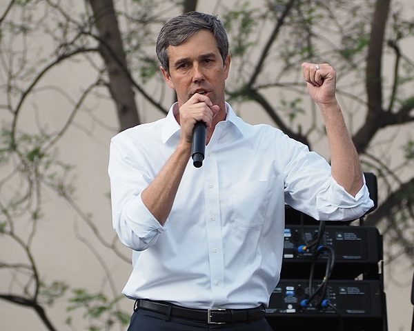 O’Rourke Slams Texas Governor Over Role in Dead Children Tragedy