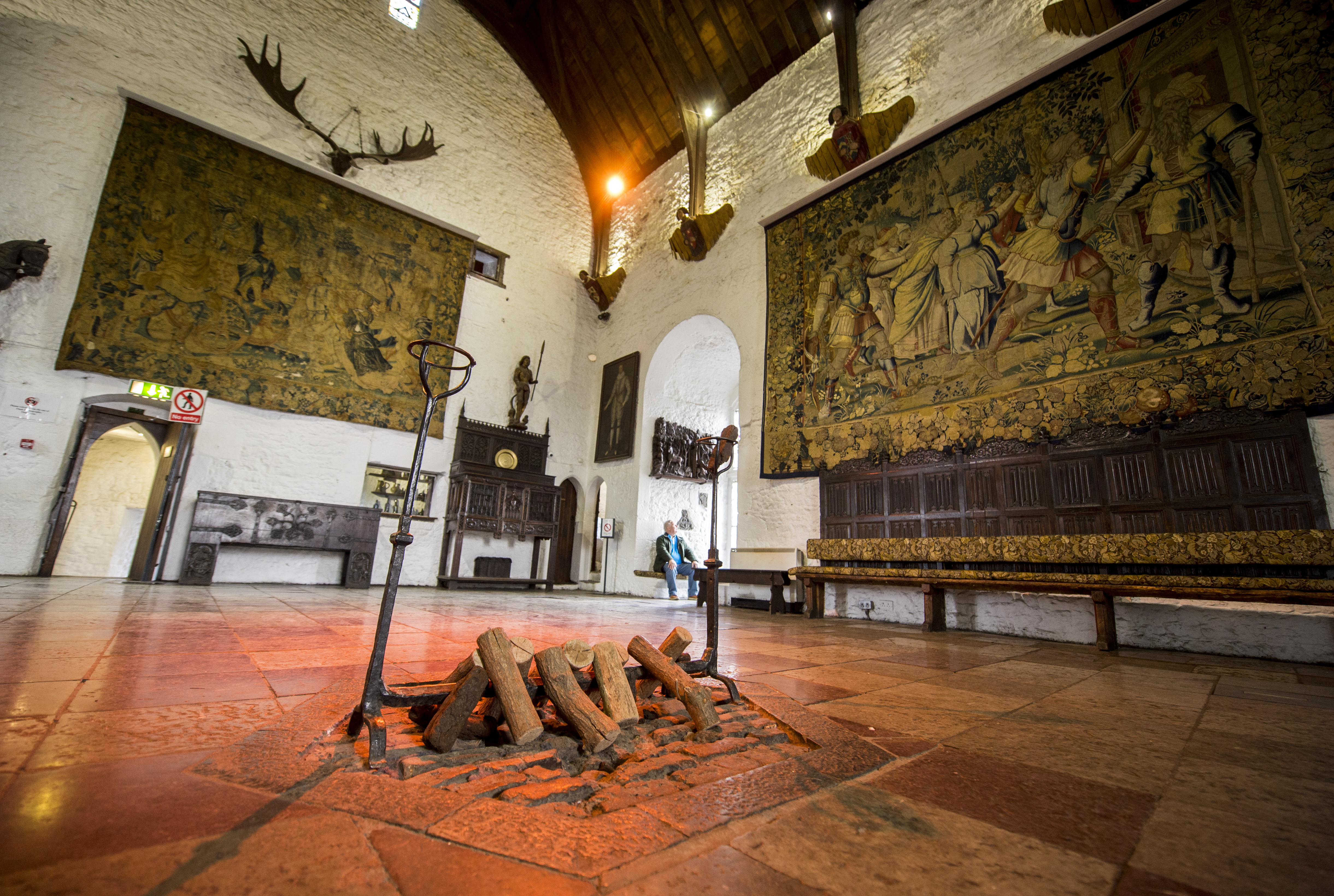Tapestries that were woven in the Middle Ages, and antlers from extinct elk, hang on the walls of Bunratty Castle.
