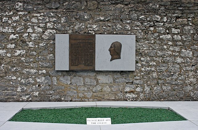 Wolfe Tone's grave in Bordenstown Graveyard, County Kildare, Ireland.
Photo: Wikipedia